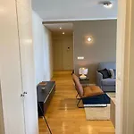 Besthomestay- Lisbon- Garden, Pool & Garage *