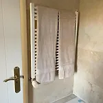 Besthomestay- Lisbon- Garden, Pool & Garage