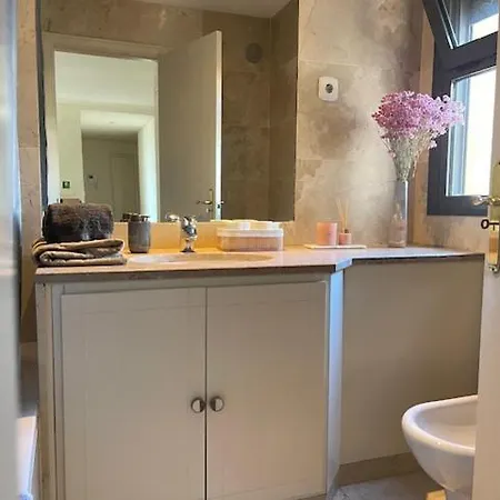 Besthomestay- Lisbon- Garden, Pool & Garage Apartament Lizbona