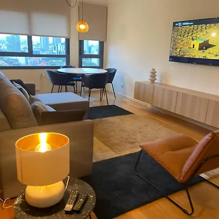 Besthomestay- Lisbon- Garden, Pool & Garage * Lizbona