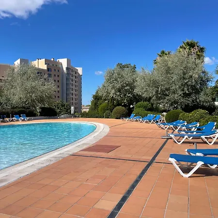 Apartament Besthomestay- Lisbon- Garden, Pool & Garage