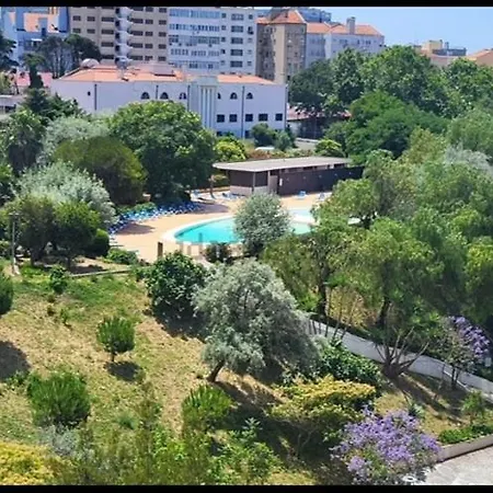 Besthomestay- Lisbon- Garden, Pool & Garage