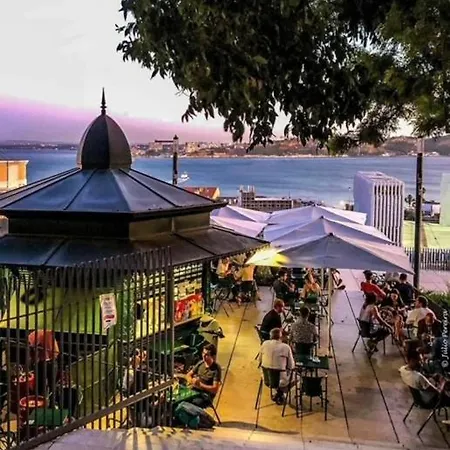 Daire Besthomestay- Lisbon- Garden, Pool & Garage