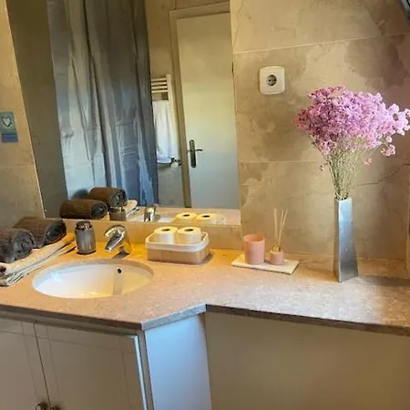 Besthomestay- Lisbon- Garden, Pool & Garage Lizbona