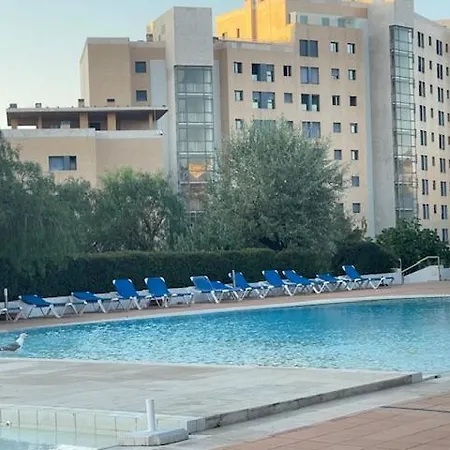 Apartament Besthomestay- Lisbon- Garden, Pool & Garage