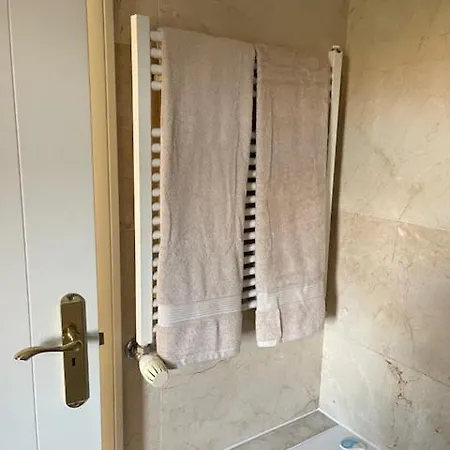 Besthomestay- Lisbon- Garden, Pool & Garage